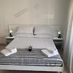 La Piazza Beb Bed & Breakfast 4*