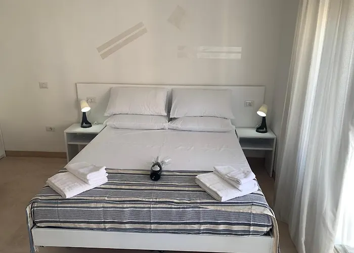 La Piazza Beb Alojamento de Acomodação e Pequeno-almoço 3*