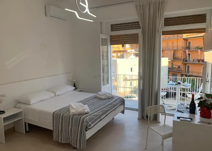 Panzió La Piazza Beb 3*